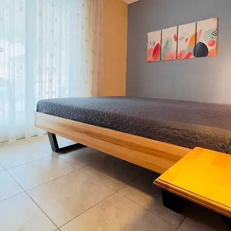 Daire Surrounded View Family - With Private Parking