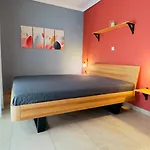 Apartament Surrounded View Family - With Private Parking *