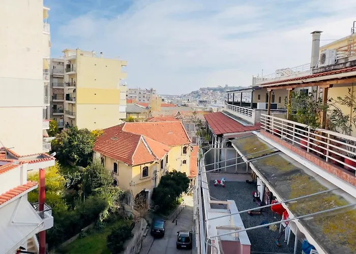Surrounded View Family - With Private Parking